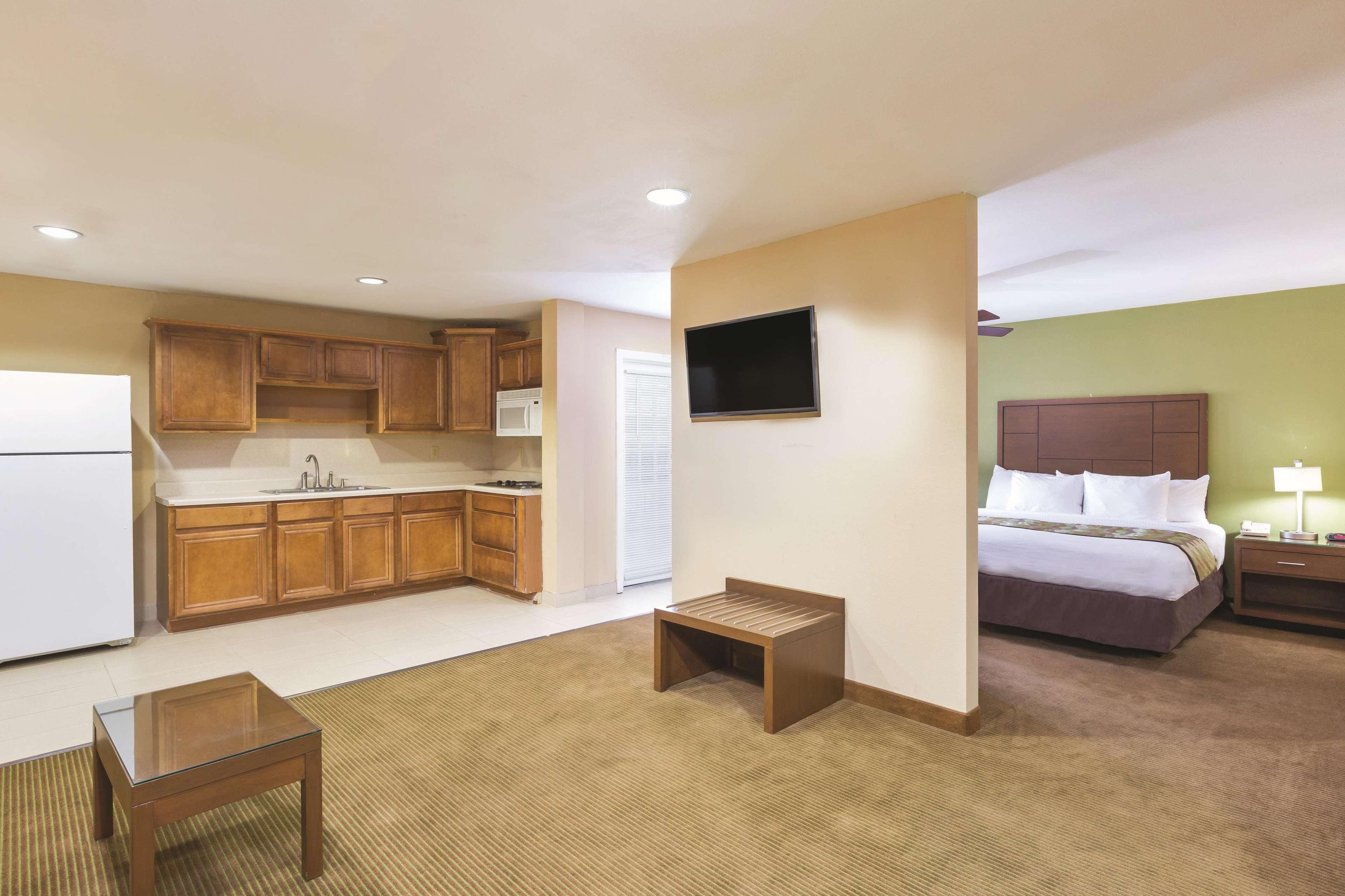 La Quinta Inn By Wyndham Austin North Extérieur photo